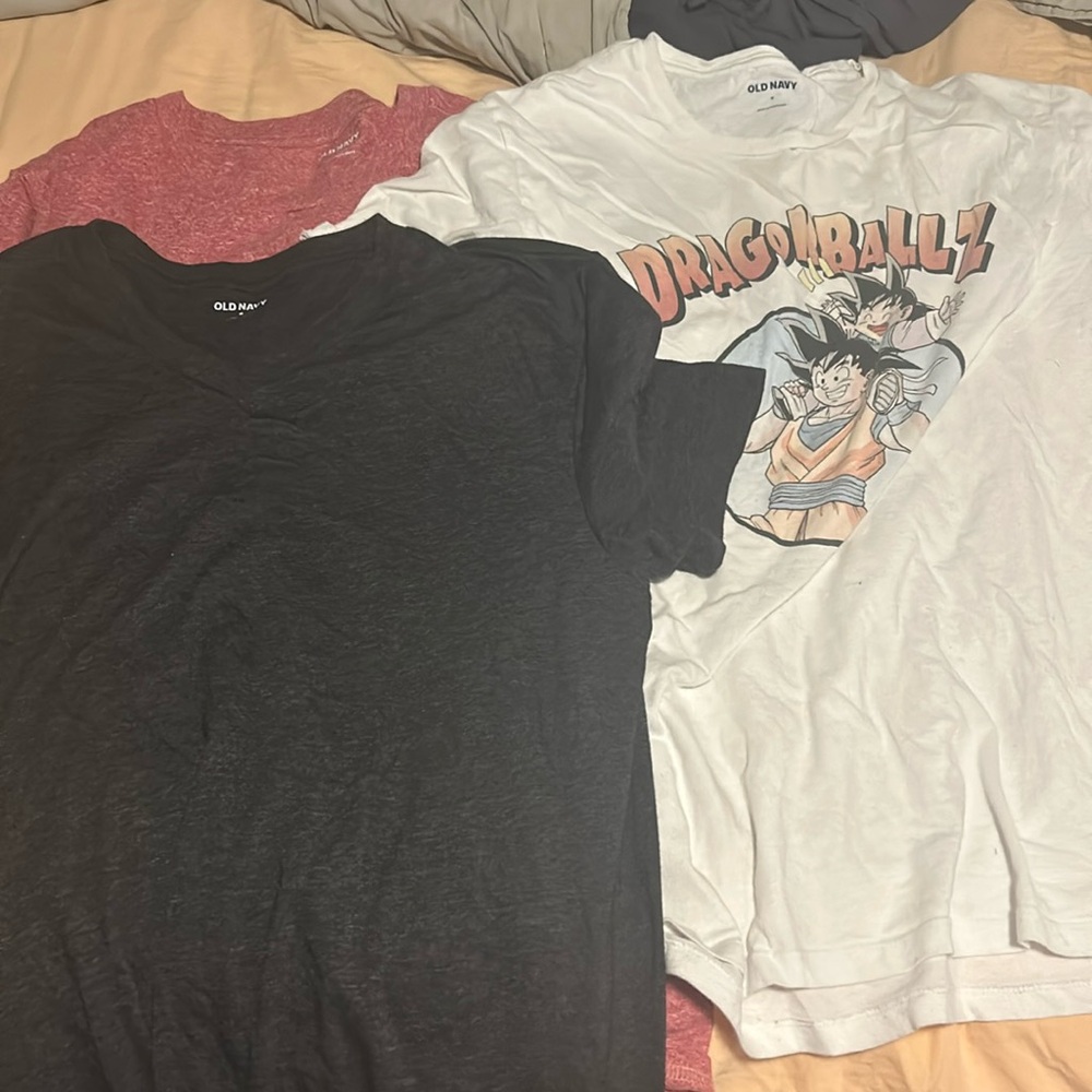 3 Old Navy T-Shirts - Medium